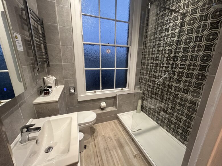 Queen Superior Room with Seaview and Balcony