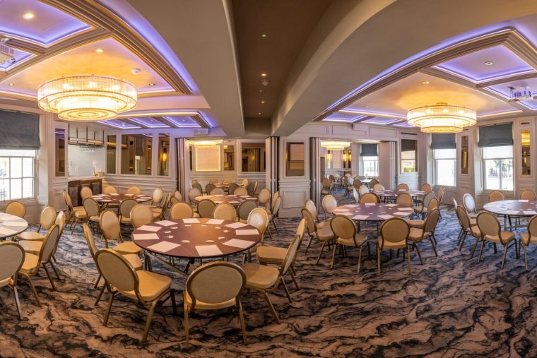 Winston-Cab-Pano-min